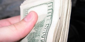 Житель Калининграда решил купить грузовик в Лиде, но вернулся домой ни с чем — на границе он получил штраф и лишился крупной суммы денег Житель Калининграда решил купить грузовик в Лиде, но вернулся домой ни с чем — на границе он получил штраф и лишился крупной суммы денег
