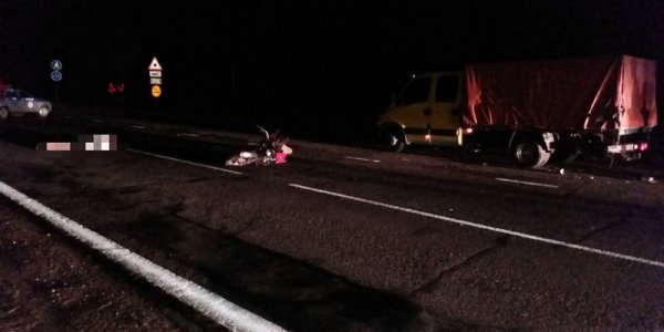 В Березовке насмерть разбился мотоциклист, его пассажирка в реанимации