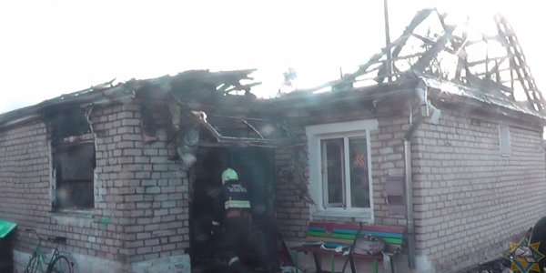 В Лидском районе пожар оставил хозяев без крыши над головой