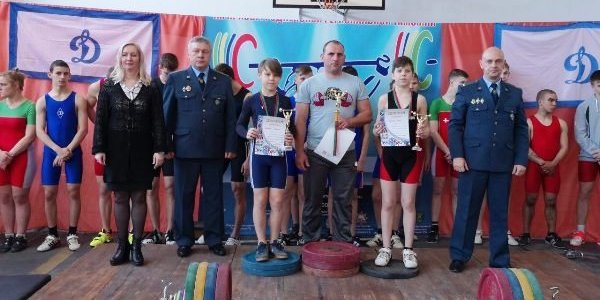 В Лиде состоялось первенство юношей по тяжелой атлетике на призы Гродненской региональной таможни
