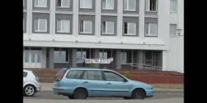 Суд оштрафовал лидских активистов за плакат у райисполкома Суд оштрафовал лидских активистов за плакат у райисполкома