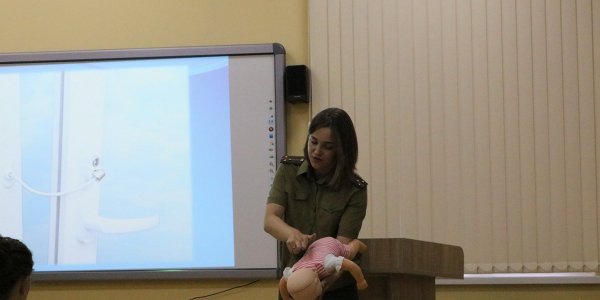 На базе Центра безопасности МЧС в Лиде обучили молодых мам